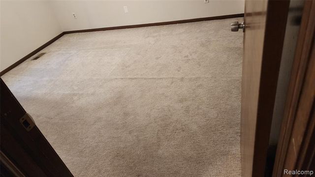35312 Northmont Drive, Farmington, MI 48331