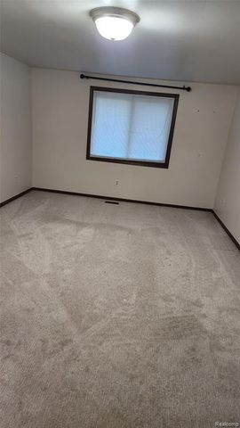 35312 Northmont Drive, Farmington, MI 48331