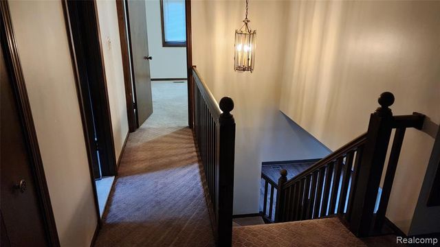 35312 Northmont Drive, Farmington, MI 48331
