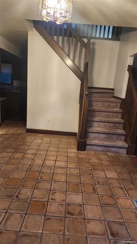 35312 Northmont Drive, Farmington, MI 48331