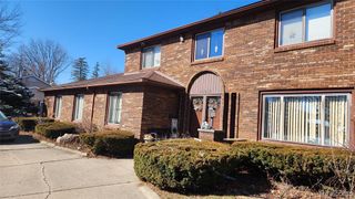 35312 Northmont Drive, Farmington, MI 48331