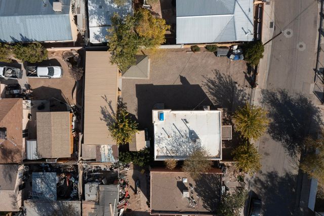 2909 Carlton Street NW, Albuquerque, NM 87107