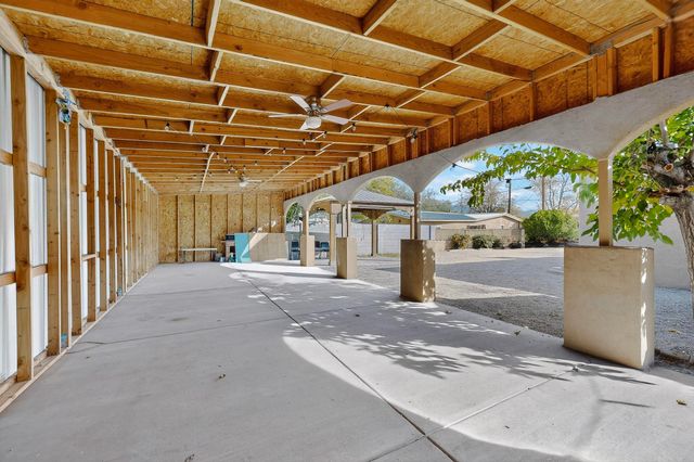 2909 Carlton Street NW, Albuquerque, NM 87107