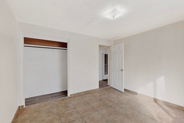 2909 Carlton Street NW, Albuquerque, NM 87107