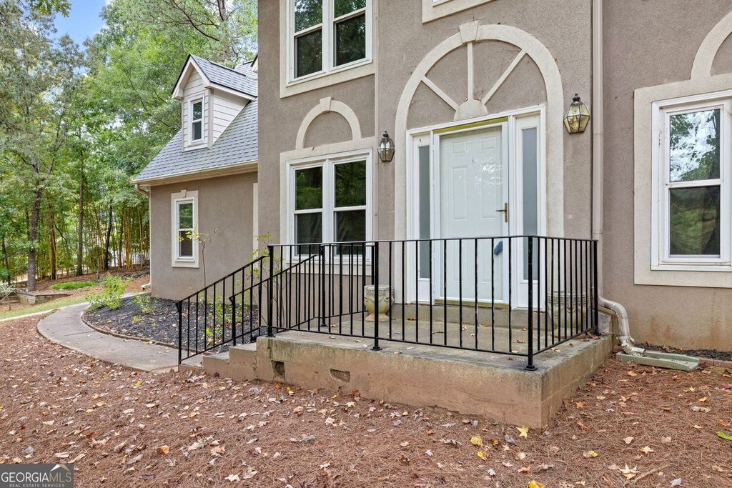 1877 Quail Run Run, Lawrenceville, GA 30044 — photo 2