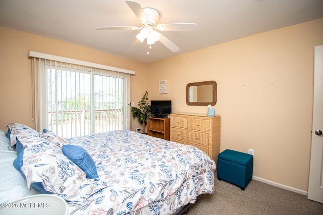 2382 Mount Hood Lane, Toms River, NJ 08753