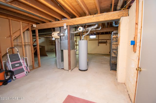 2382 Mount Hood Lane, Toms River, NJ 08753