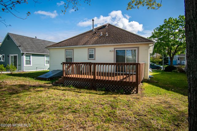 2382 Mount Hood Lane, Toms River, NJ 08753