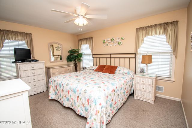 2382 Mount Hood Lane, Toms River, NJ 08753