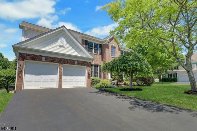 81 Lafayette Cir 81, Totowa Boro, NJ 07512