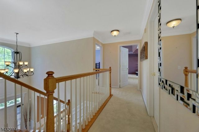 81 Lafayette Cir 81, Totowa Boro, NJ 07512