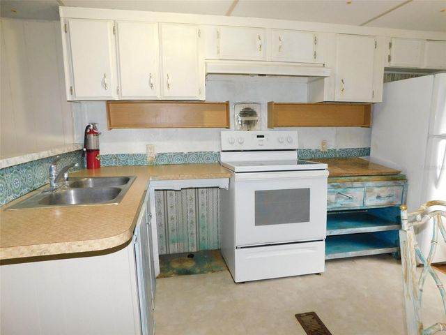 1110 NE FORREST AVENUE, Arcadia, FL 34266