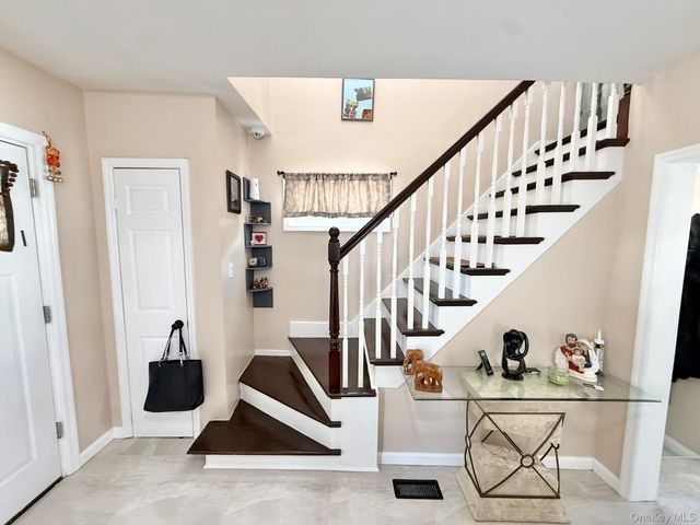 7 Bernhard Street, Hempstead, NY 11550