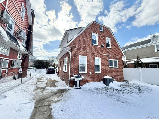 7 Bernhard Street, Hempstead, NY 11550