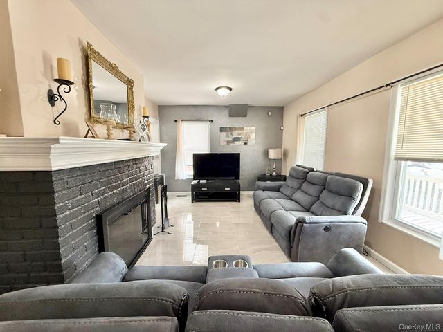 7 Bernhard Street, Hempstead, NY 11550