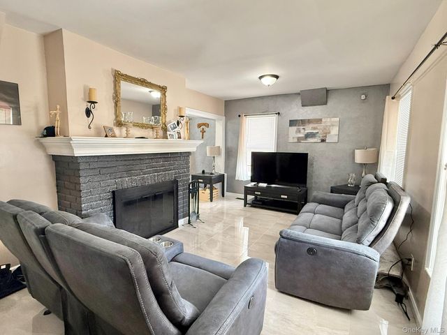 7 Bernhard Street, Hempstead, NY 11550