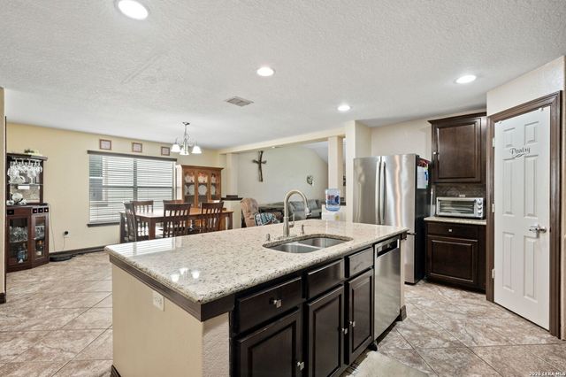 5934 Cielo Rnch, San Antonio, TX 78218