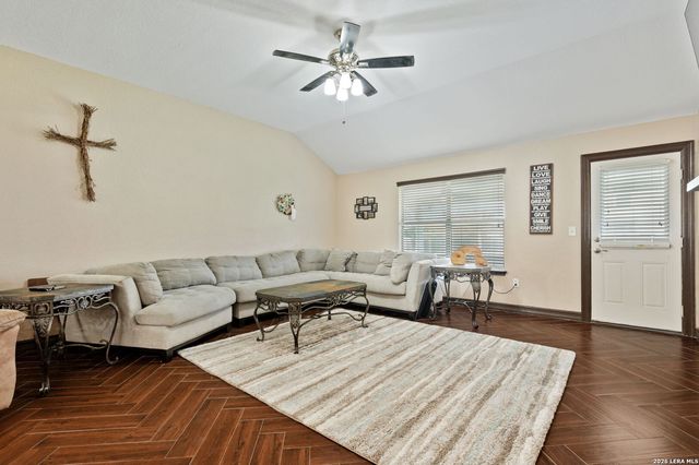 5934 Cielo Rnch, San Antonio, TX 78218