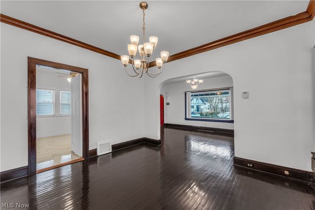 11806 Farringdon Avenue, Cleveland, OH 44105