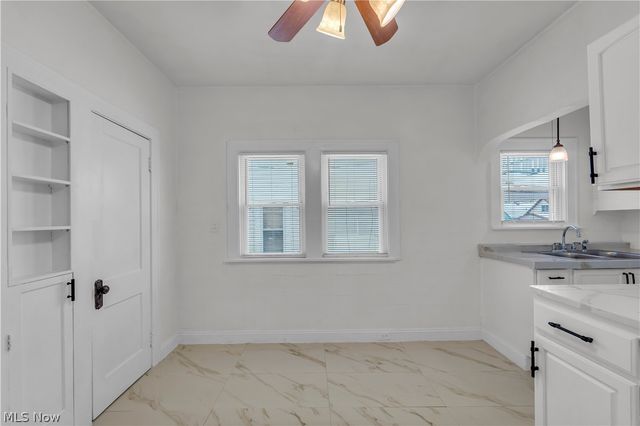 11806 Farringdon Avenue, Cleveland, OH 44105