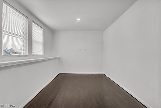 11806 Farringdon Avenue, Cleveland, OH 44105