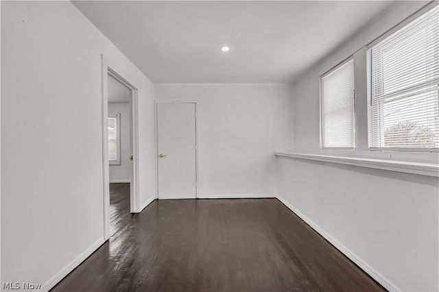 11806 Farringdon Avenue, Cleveland, OH 44105