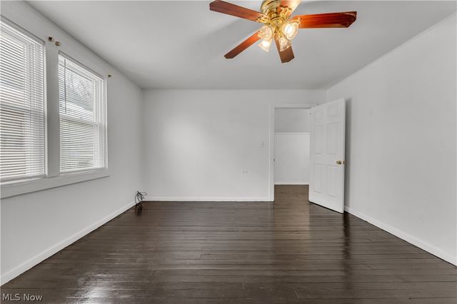 11806 Farringdon Avenue, Cleveland, OH 44105