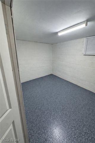 11806 Farringdon Avenue, Cleveland, OH 44105