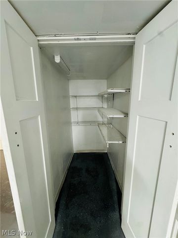 11806 Farringdon Avenue, Cleveland, OH 44105