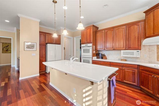 23001 NE 127th Way, Redmond, WA 98053