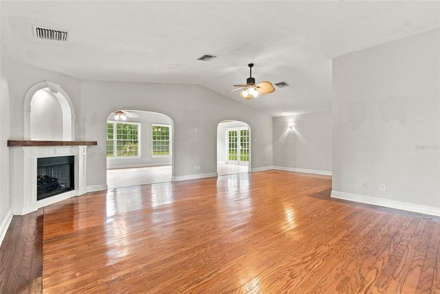 19531 DEER LAKE ROAD, Lutz, FL 33548