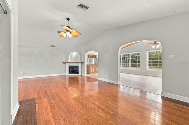 19531 DEER LAKE ROAD, Lutz, FL 33548
