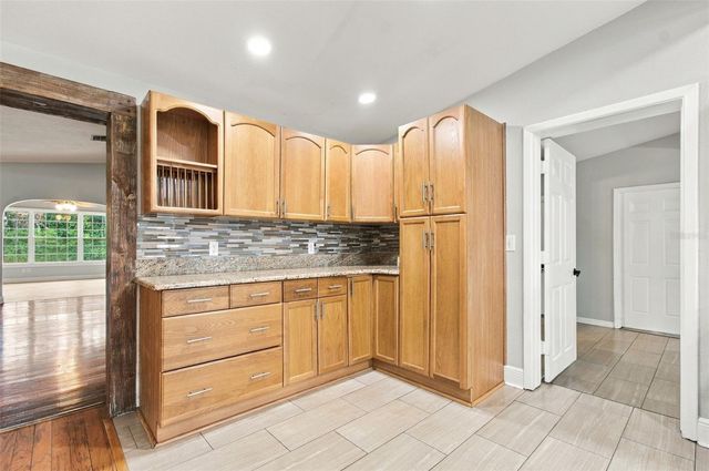 19531 DEER LAKE ROAD, Lutz, FL 33548