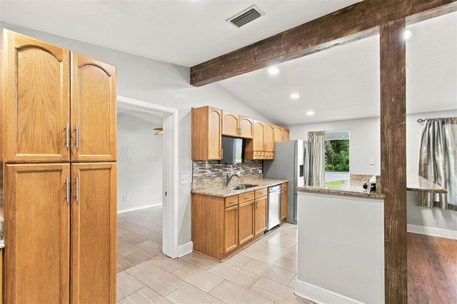 19531 DEER LAKE ROAD, Lutz, FL 33548