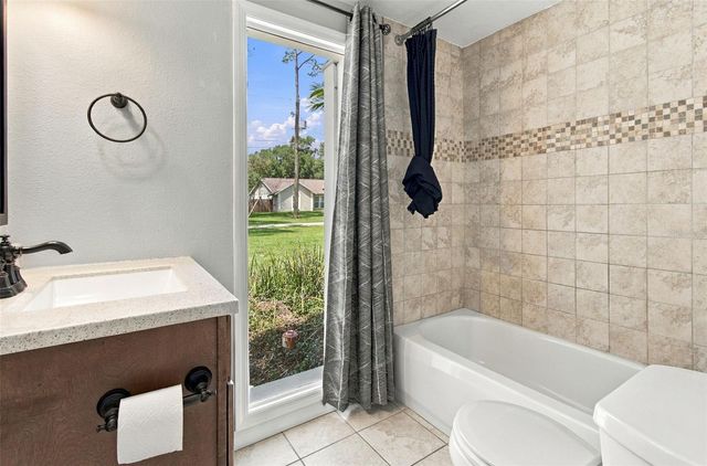 19531 DEER LAKE ROAD, Lutz, FL 33548