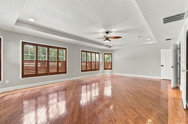 19531 DEER LAKE ROAD, Lutz, FL 33548