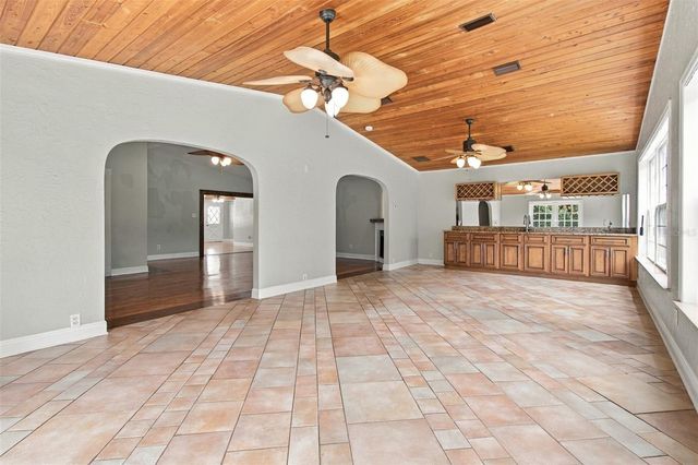 19531 DEER LAKE ROAD, Lutz, FL 33548