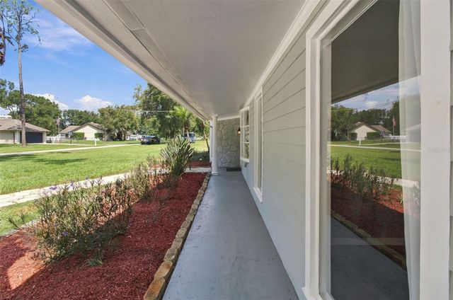 19531 DEER LAKE ROAD, Lutz, FL 33548