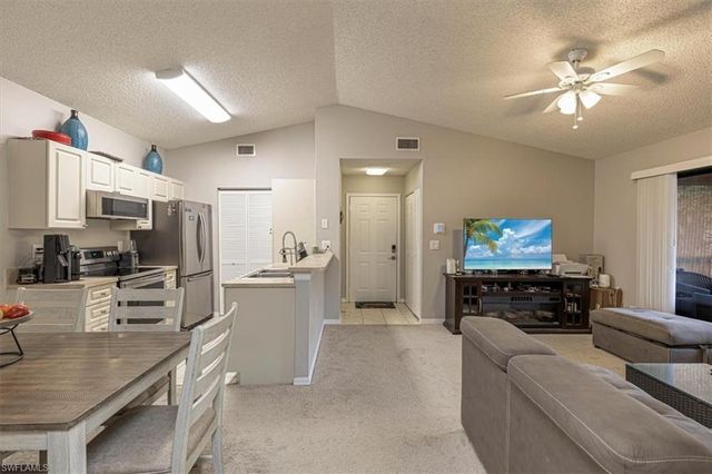 2202 ARBOUR WALK CIR # 2124, Naples, FL 34109