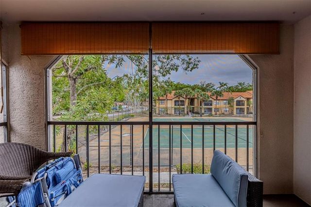 2202 ARBOUR WALK CIR # 2124, Naples, FL 34109