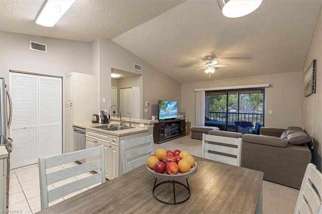 2202 ARBOUR WALK CIR # 2124, Naples, FL 34109