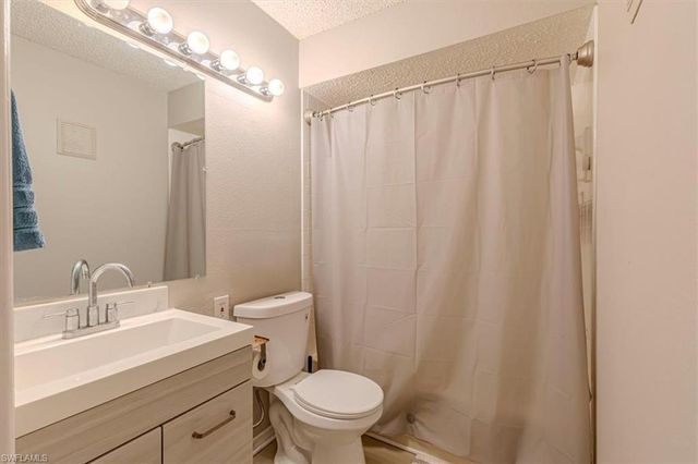 2202 ARBOUR WALK CIR # 2124, Naples, FL 34109