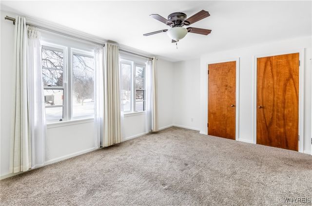 8385 Vernon Circle, Clarence, NY 14221