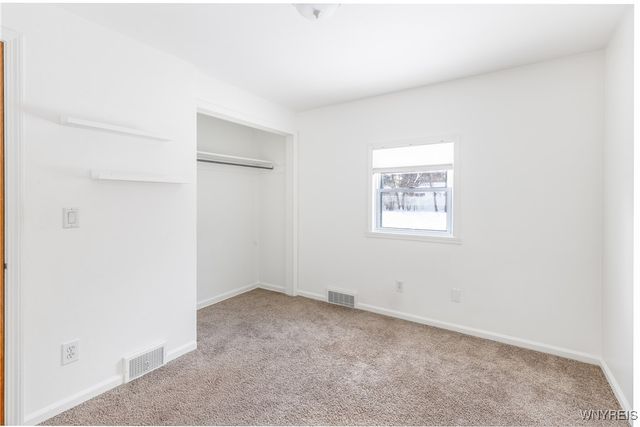 8385 Vernon Circle, Clarence, NY 14221