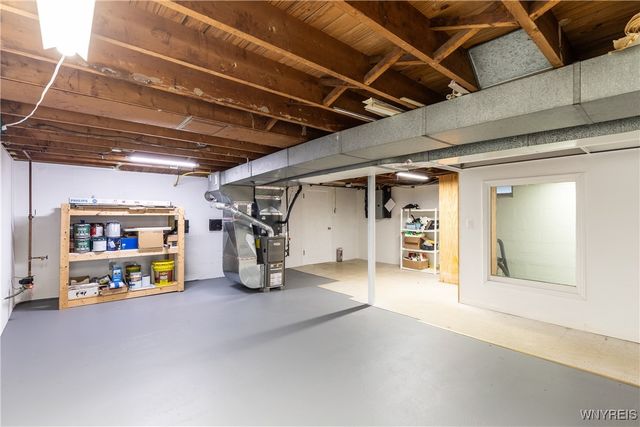 8385 Vernon Circle, Clarence, NY 14221