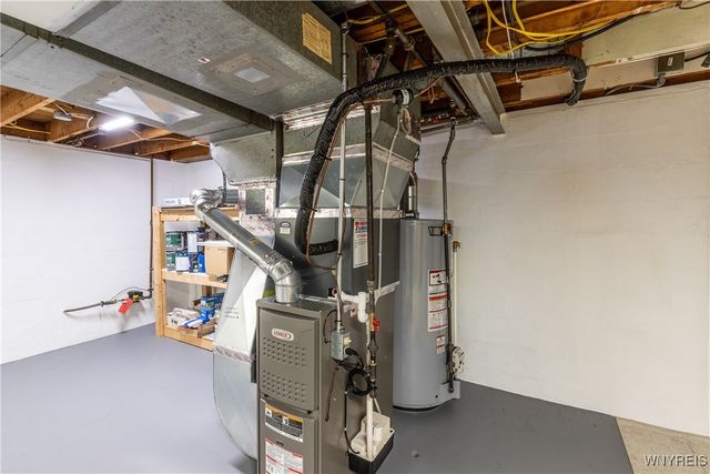 8385 Vernon Circle, Clarence, NY 14221