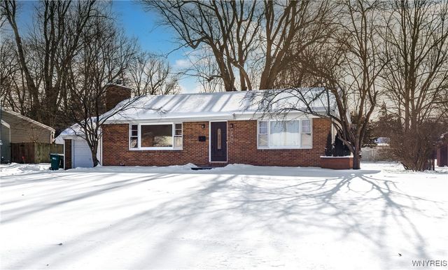 8385 Vernon Circle, Clarence, NY 14221