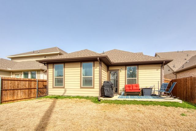 145 Cole Lane, Pilot Point, TX 76258