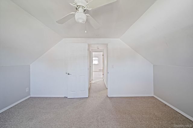 10 Clarence Street, Copiague, NY 11726