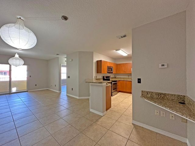 152 SW Peacock Blvd Apt 27-206 St, Port St Lucie, FL 34986